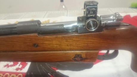 Saludos. Abro este post por si os apetece mostrar vuestras preciosidades.... Poco que decir del fusil 40