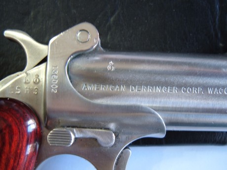 Vendo derringer American Derringer, cal 22, en perfecto estado, certificado como replica de arma antigua. 02