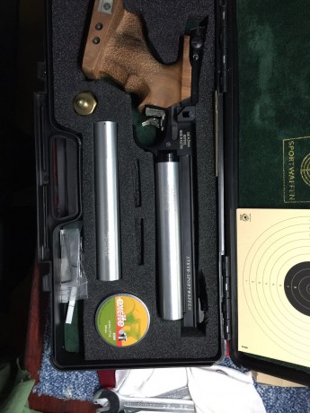 Hola,un amigo del club vende está lp 50 en muy buen estado , es muy cuidadosa con todas sus armas y lleva 00