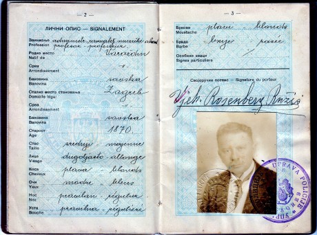  EN RECUERDO Y HOMENAJE A LOS QUE YA NO ESTÁN. 

Si pones en  GOOGLE   PASAPORTES EN LA MEMORIA  da igual 121