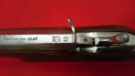 Un amigo me pide que le ponga en venta esta escopeta monotiro T.Bascaran de 9mm y con 90 años de antigüedad...Un 01