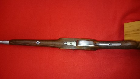 Un amigo me pide que le ponga en venta esta escopeta monotiro T.Bascaran de 9mm y con 90 años de antigüedad...Un 10