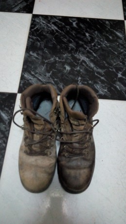 Hola, el tema es que mis botas chiruca están blanquecinas, las botas en si están nuevas y el goretex funciona 11