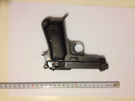 Hola. Debido a que un familiar pasa al retiro se tiene que deshacer de sus armas, y en esta ocasion le 00