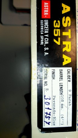 Revólver Astra modelo 357 en calibre 9mm. parabellum. Es una rareza, pues fue un encargo especial, hecho 00