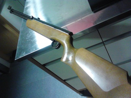 Hola, pongo en venta un ejemplar de hammerli Mars, carabina de tiro olimpico de carga lateral, el cañòn 11