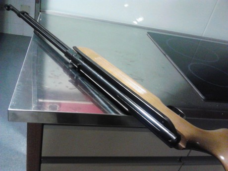 Hola, pongo en venta un ejemplar de hammerli Mars, carabina de tiro olimpico de carga lateral, el cañòn 10