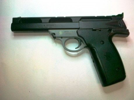 Pistola homologada para tiro Olímpico, licencia tipo “F”, pocos tiros, como nueva, incluye caja de transporte 00