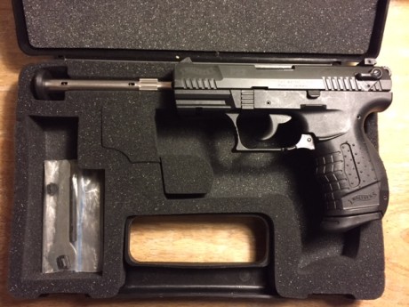 RETIRADA DE LA VENTA 22/11/2016
Vendo esta pistola del cal .22LR. Muy ergonómica y con la que da gusto 02