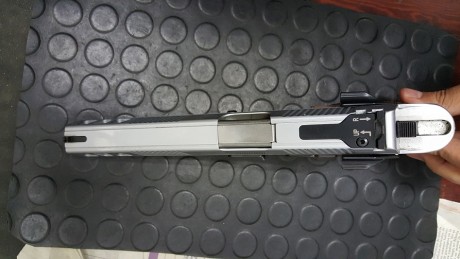 Se vende por falta de uso, y por ir dejando la aficion, pistola semiautomática Pardini GT-9- de 6 pulgadas.
El 00