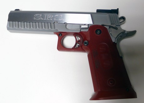 Se vende SPS Standard Plus 9mm cañón 5 pulgadas, viene con dos cargadores, el seguro de empuñadura está 21