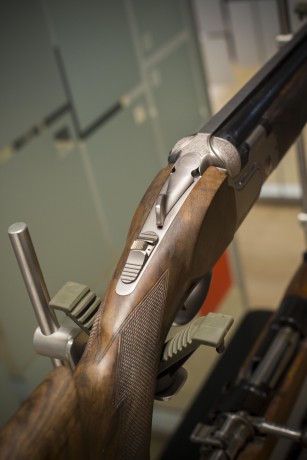 Quería comentaros que vendo Escopeta Beretta DT11 Sporting.
Cañón de 81 cm.
Guardamanos redondeado.
Recien 02
