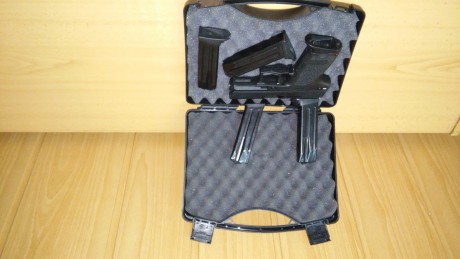 Buenos días.
Vendo pistola HK USP calibre 9 milímetros Parabellum, con solo 100 disparos y los siguientes 01