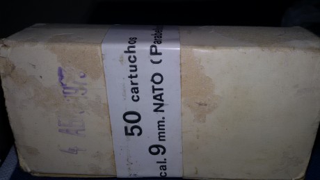 Hola amigos, he encontrado en casa de mi abuelo una caja de santa barbara de 50 cartuchos del 9 mm NATO 20