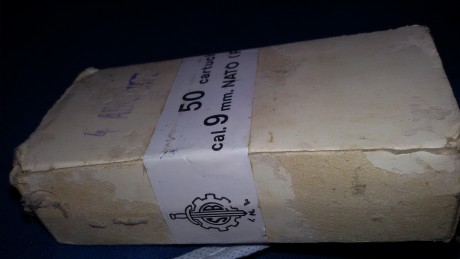 Hola amigos, he encontrado en casa de mi abuelo una caja de santa barbara de 50 cartuchos del 9 mm NATO 30