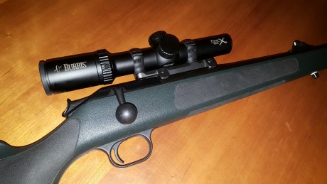 Vendo rifle comprado nuevo en 01/2015, impecable no ha tirado ni dos cajas.
Calibre 30-06 con monturas 10