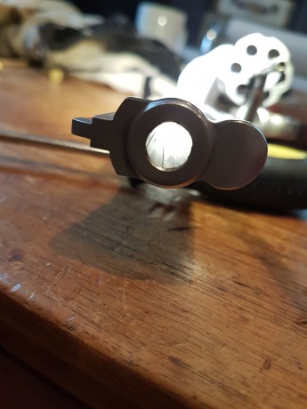 Vendo revolver Smit and Wesson 686 en acero inoxidable 6¨ cal357 magnun y 38 
Esta en Madrid
precio 350 60