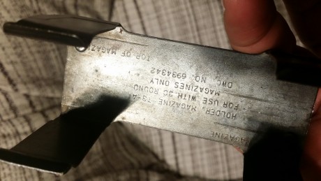Son dos cargadores tipo banana para 30 cartuchos cada uno. Son del calibre 30 o 7.62 de las carabinas 00