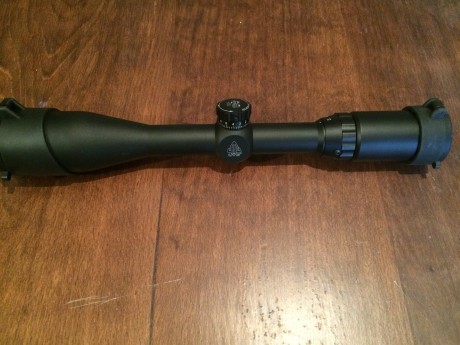 Visor Leapers 3-9x40 TF2 1 completamente nuevo y a estrenar.
Un Visor destacable por su calidad optica 00