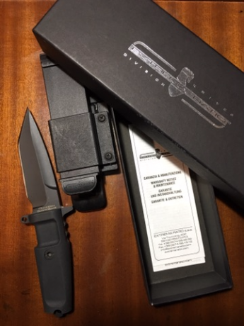 Vendo Cuchillo Extrema Ratio Modelo Col Moschin ( Compact Black)  a estrenar. Sin uso.
155 Euros. 02