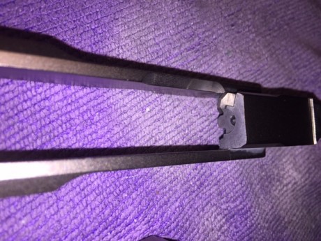 Vendo esta AW93
Cal 22lr
Tiene una fisura en la corredera que Muestro en la fotos. Lleva así desde hace 20