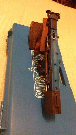 Preciosa pistola macht gun rapid fire con muelle y contrapeso , ideal para velocidad y perfecta para standart 01
