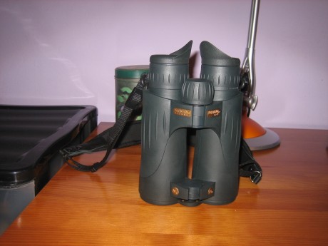 Hola. Vendo Prismáticos Steiner modelo Nichthunter XP de 8X44. de reestreno, con todos sus accesorios. 11