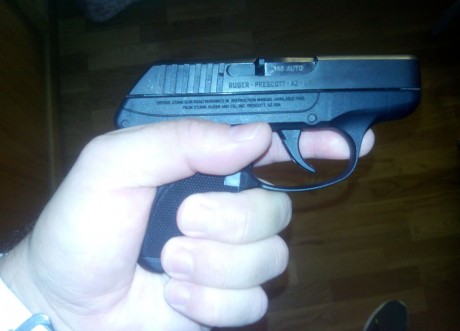 Vendo mi Ruger LCP del calibre 9 corto (380auto), guiada en A, ultraligera y compacta. Se vende con dos 02