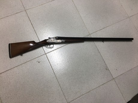 Un amigo me pide que le anuncie aqui dos escopetas antiguas.
Estan en Barcelona y los portes no estan 00