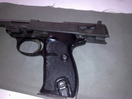 Una pistola clasica,en un epceccional estado de conservación y funcionamiento.Cambio por visor o arma 02