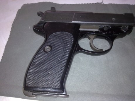 Una pistola clasica,en un epceccional estado de conservación y funcionamiento.Cambio por visor o arma 00