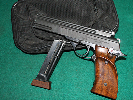 Vendo PISTOLA ASTRA – CALIBRE 22 . Por cambio a Aire Comprimido.
Es una buena pistola para principiante, 00