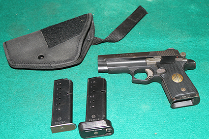 Vendo PISTOLA STAR – CALIBRE 9mm. Por cambio a Aire Comprimido.
Esta pistola viene con dos cargadores, 02
