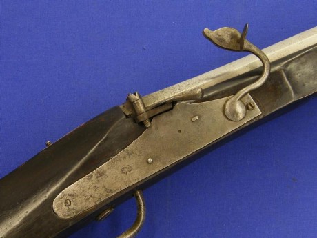 Voy a colocar unas fotos de un arma larga alemana de llave de mecha del siglo XVI. 20