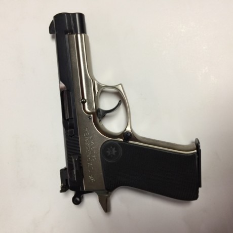 Buenas noches,

Vendo pistola Star 30M bicolor de las preparadas por IPARGUNS.
La mira es de LPA, están 00