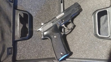 Se vende por no usar, la pistola era de un compañero que no tenía cupo y lleva muerta en el armero un 01