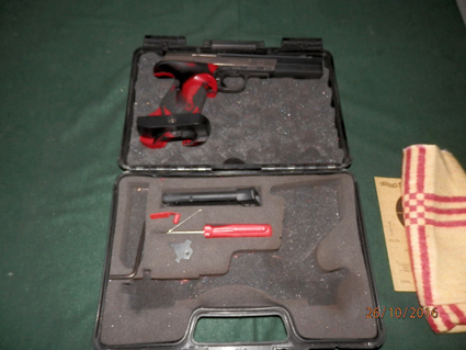 Hola, pistola hammerli, en perfecto estado, poco uso, funciona perfectamente, con su caja, herramientas 01