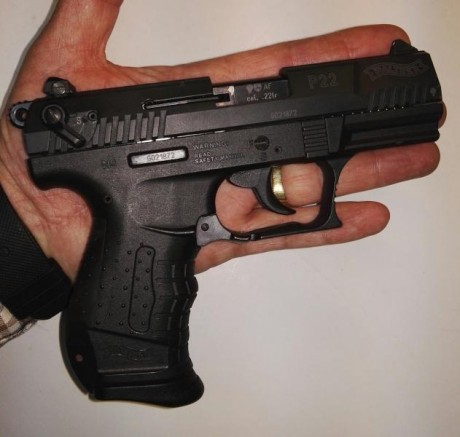 Muy buenas.
Pongo a la venta mi walther P22 LR de doble y simple accion en simple accion peso del gatillo 20
