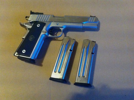 Vendo una pistola Para Ordnance mod. 18-9 Hi-Cap calibre 9mm Parabellum. Alza micrométrica y mira de fibra 02