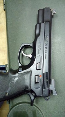 Cambio CZ75b PASADA A SIMPLE ACCION + kit 22 lr.

Os pongo enlace del post de venta en este mismo for

 02