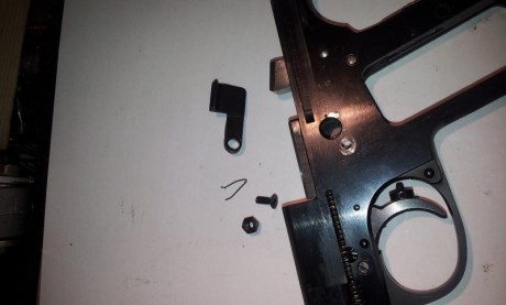 Hola compañeros, acabo de adquirir una hammerli 208 en un gran estado,funciona de lujo,he tirado en pocos 161
