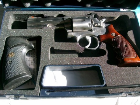 Vendo revólver Smith & Wesson, modelo 686, 2ª generación, calibre 38 sp/357 Mag, 4 pulgadas. La vendo 02