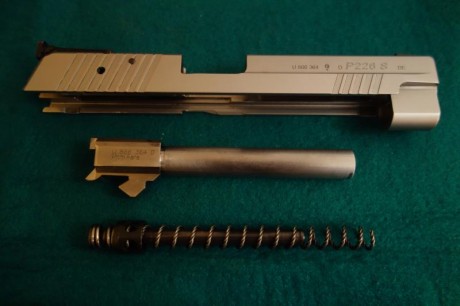 Vendo Sig Sauer P226 x-five allround del calibre 40SW con cañón adicional del 9mmP. Cinco pulgadas. Está 20