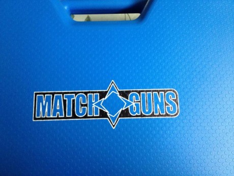 Vendo pistola pcp de competicion Match Gun electrónica en perfecto estado,caja original y dos cargadores 01