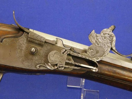 Voy a colocar unas fotos de un arma larga alemana de llave de mecha del siglo XVI. 80