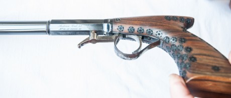 vendo pistola Ardesa, cal. 40 de poco uso; 

precio 450€ + porte 00