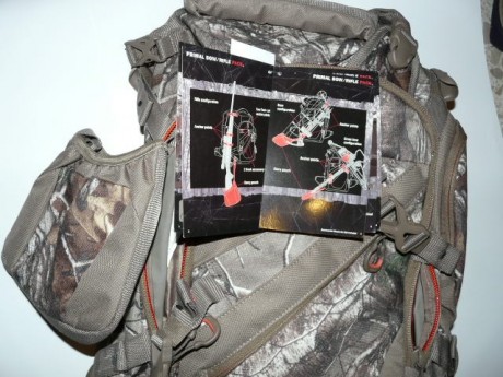Vendo mochila porta rifle / arco Redhead primal. Resistente al agua. Hidratación compatible. Estructura 01