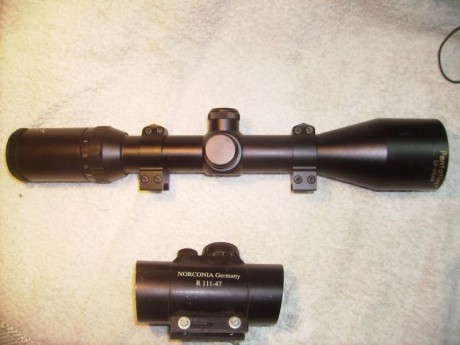 Se vende visor Pentaflex 2.5 - 10 X 50 Muy poco uso 125 euros.
 :sniper
El Punto Rojo lo venderìa por 01