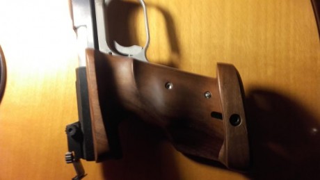 Vendo hammerli 120  en perfecto estado con su cacha original y otra anatómica.por 150 e..más gastos.saludos 131
