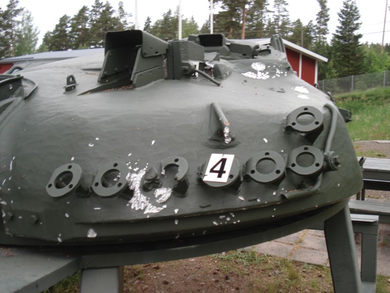 Empiezo mi serie dedicada al museo de carro de combate de Parola mostrandoos las torres, de T72,T62 asi 30
